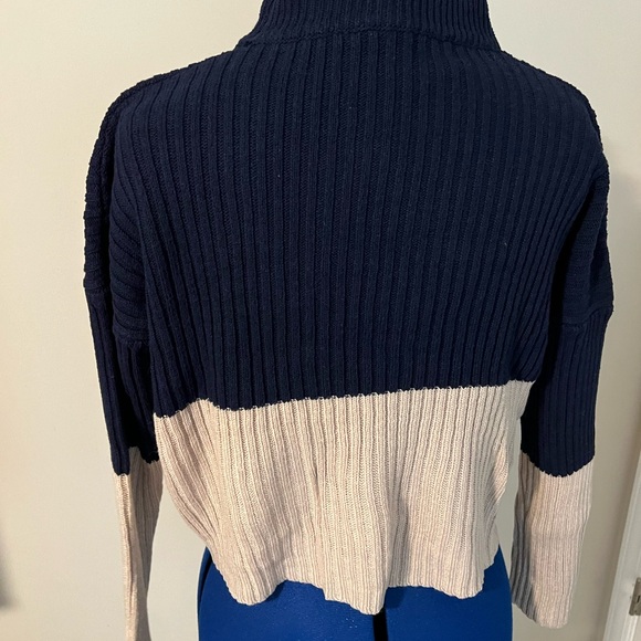 Color block sweater (Navy + Tan) - Picture 2 of 3